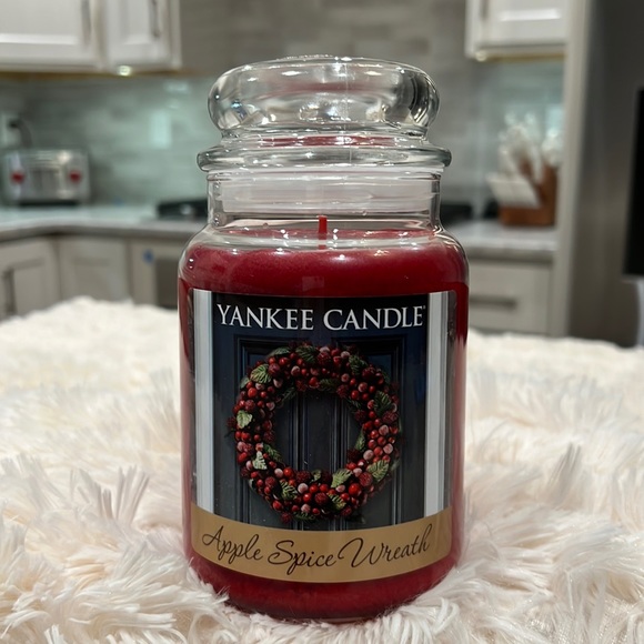 Yankee Candle Original Jar - Apple Spice Wreath